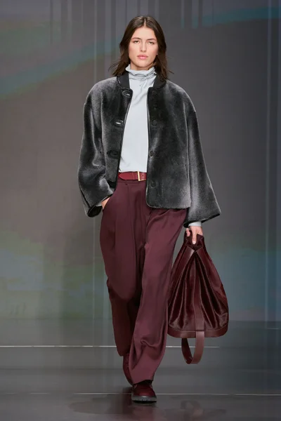 Look 23